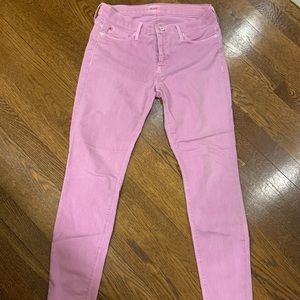Perfect for springtime Hudson skinny jeans